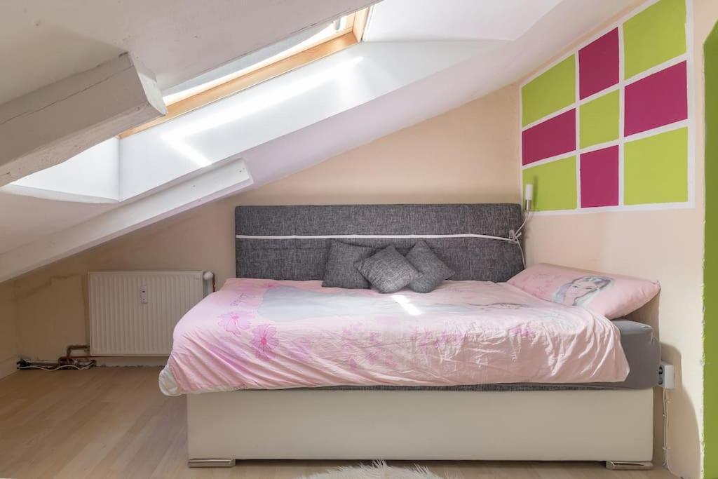 Lovely Spacious 3Room Loft Under Roof-100M2-Touristarea Rauth Bagian luar foto