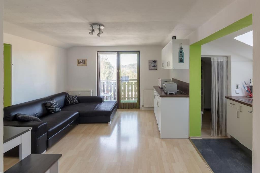 Lovely Spacious 3Room Loft Under Roof-100M2-Touristarea Rauth Bagian luar foto